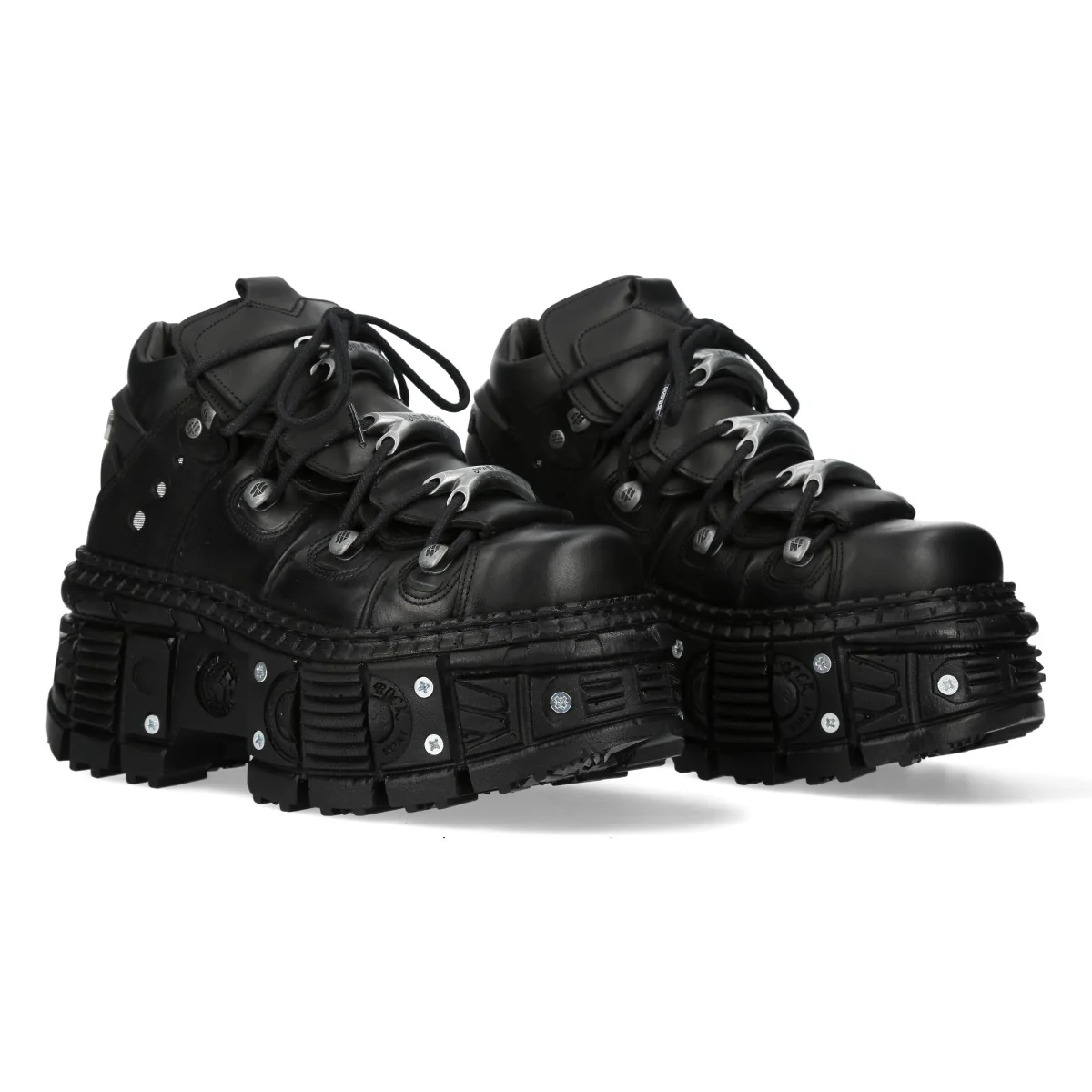 M-OVERZTANK106-C1